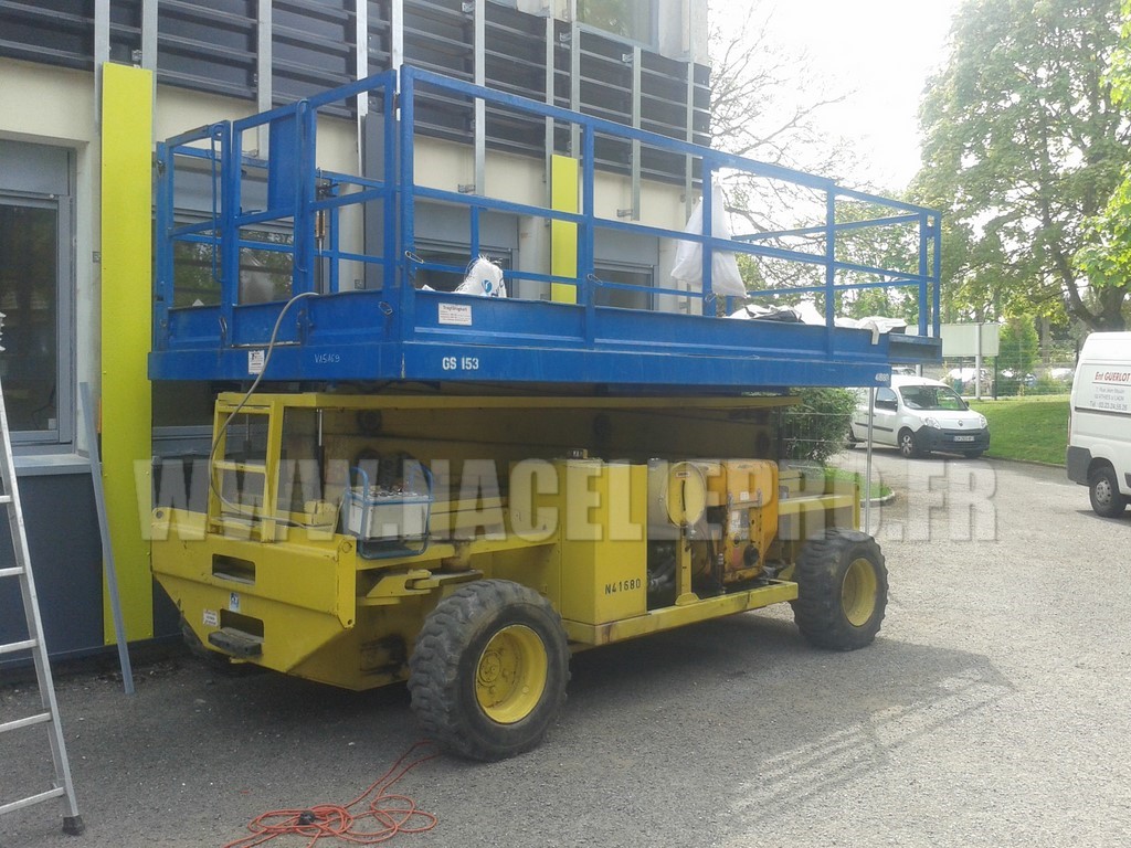 dépannage et réparation nacelle élévatrice HOLLAND LIFT, maintenance et entretien